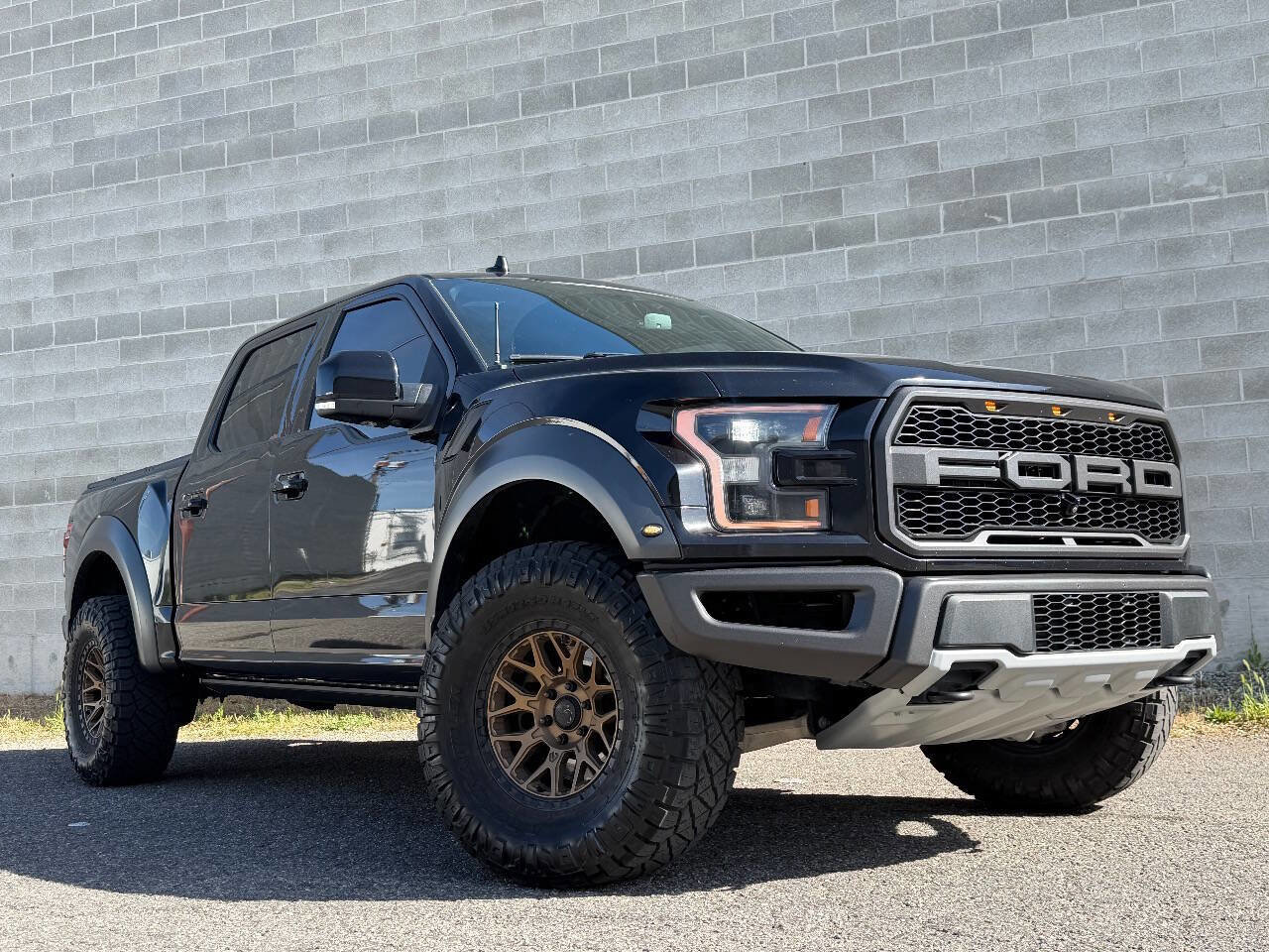 Used 2020 Ford F150 Raptor w/ Equipment Group 802A Luxury AWD/4WD image 3