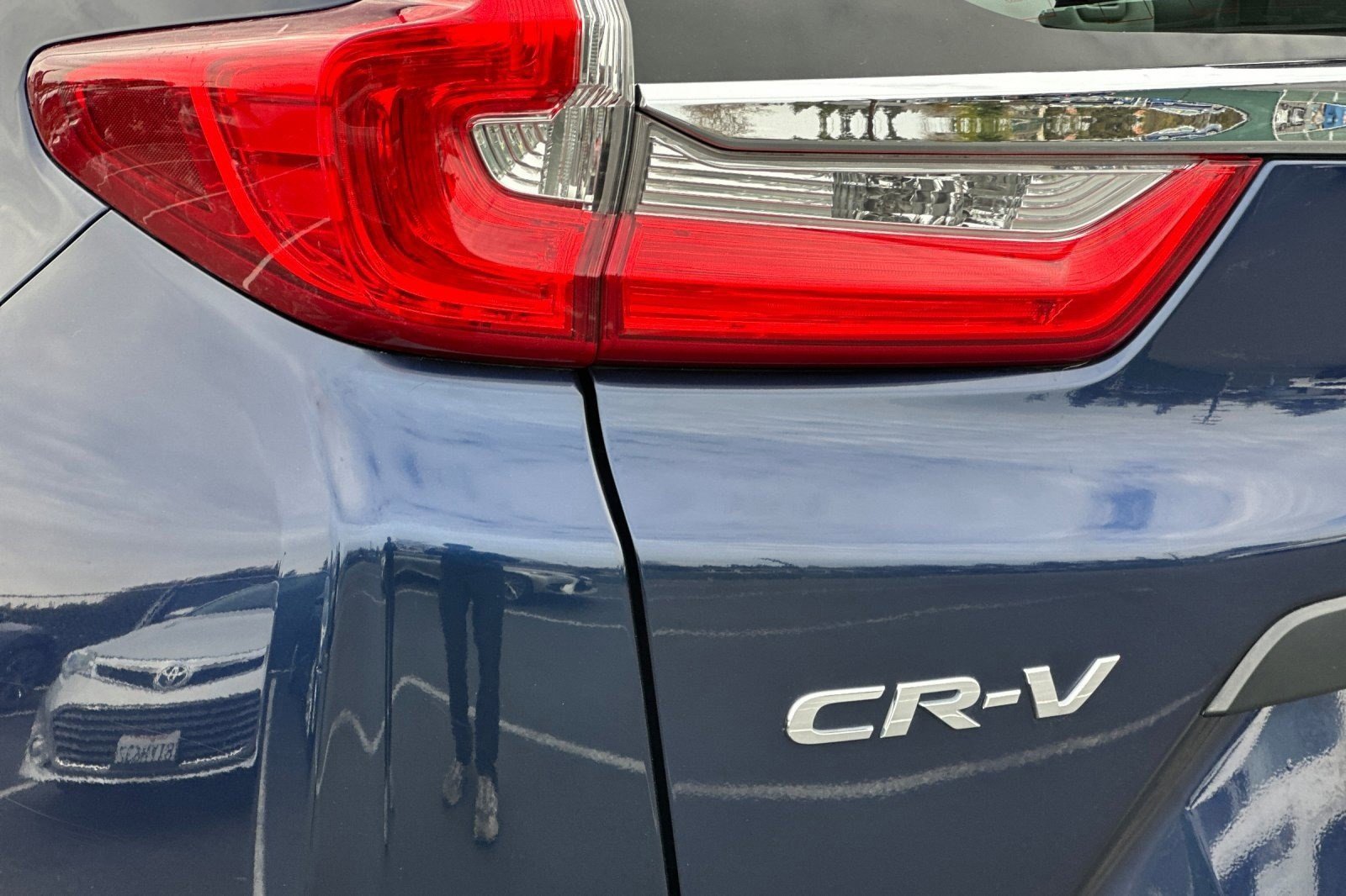 Used 2018 Honda CR-V LX image 12