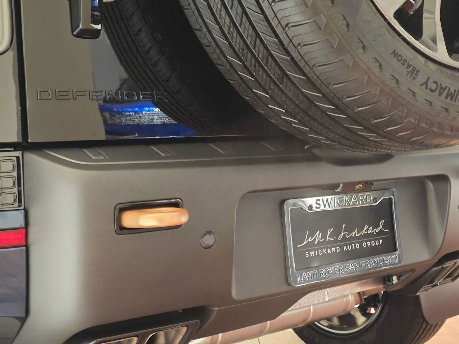 New 2026 Land Rover Defender 110 OCTA AWD/4WD image 13