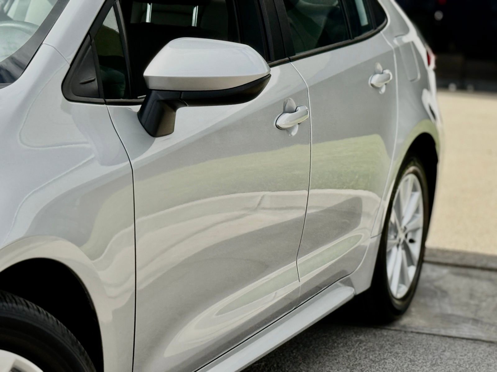 Used 2026 Toyota Corolla LE w/ LE Premium Package FWD image 5