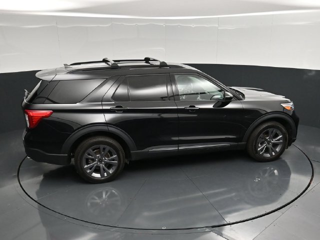 Used 2023 Ford Explorer XLT w/ XLT Sport Appearance Package AWD/4WD image 48