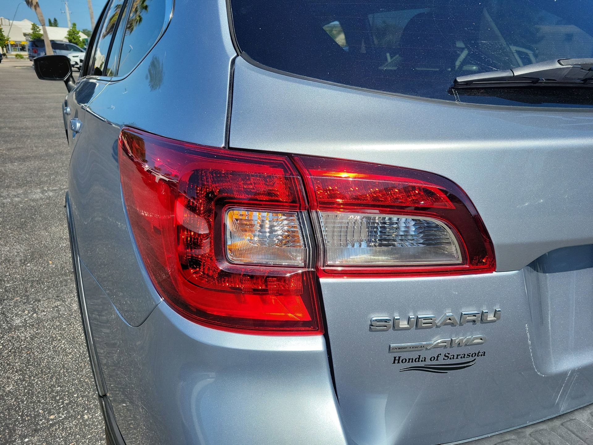 Used 2015 Subaru Outback 2.5i Limited AWD/4WD image 12