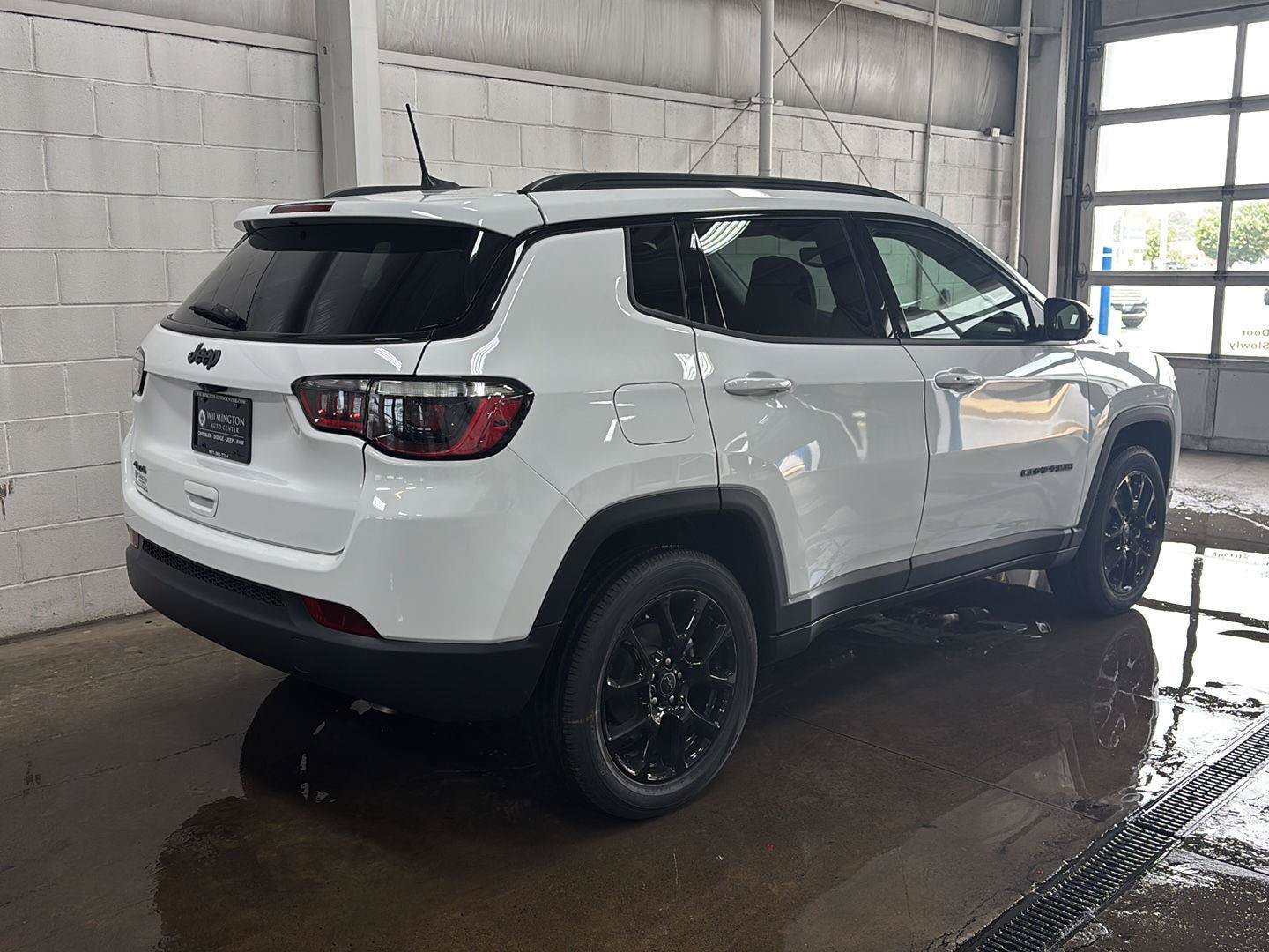 New 2026 Jeep Compass Latitude AWD/4WD image 3