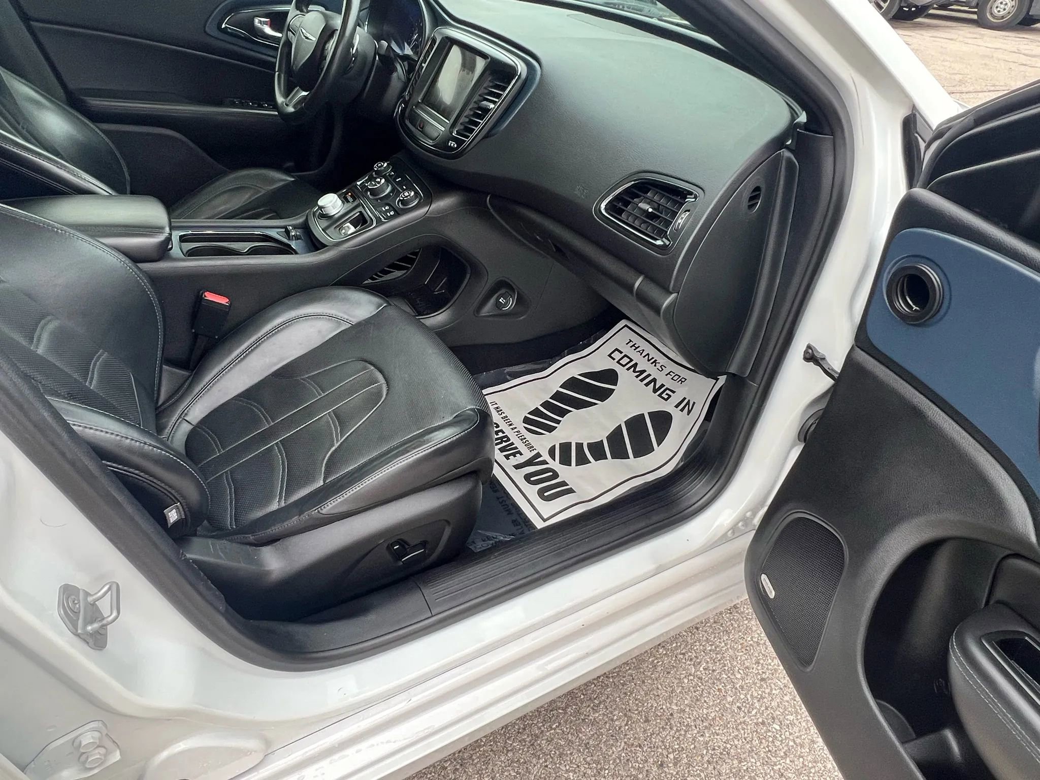 Used 2015 Chrysler 200 S w/ Navigation & Sound Group I image 22