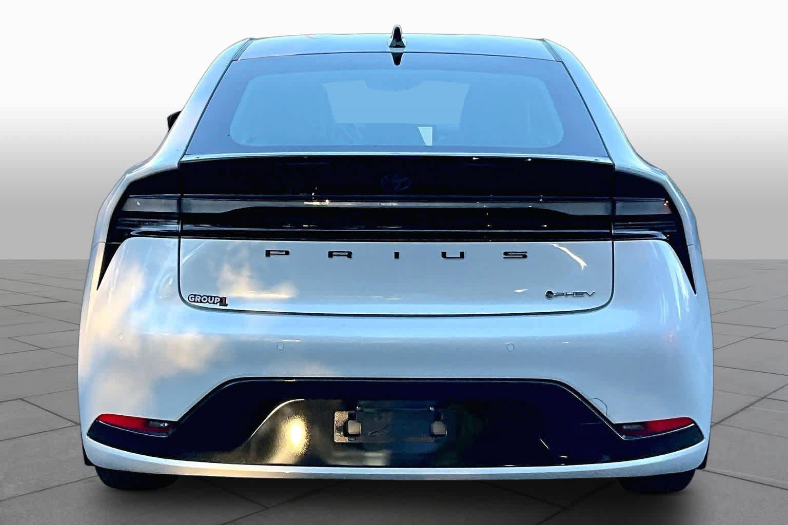 Certified 2026 Toyota Prius Plug-In Hybrid FWD image 5