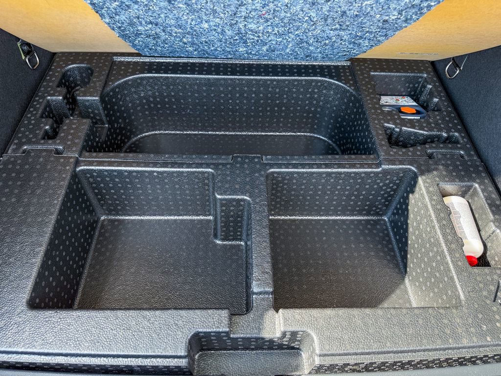 New 2026 Nissan Kicks SR w/ Cold Weather Package image 30