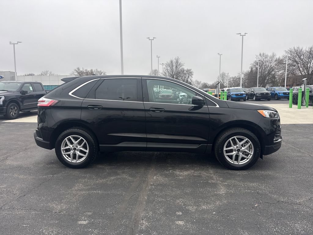 Used 2024 Ford Edge SEL w/ Convenience Package image 6