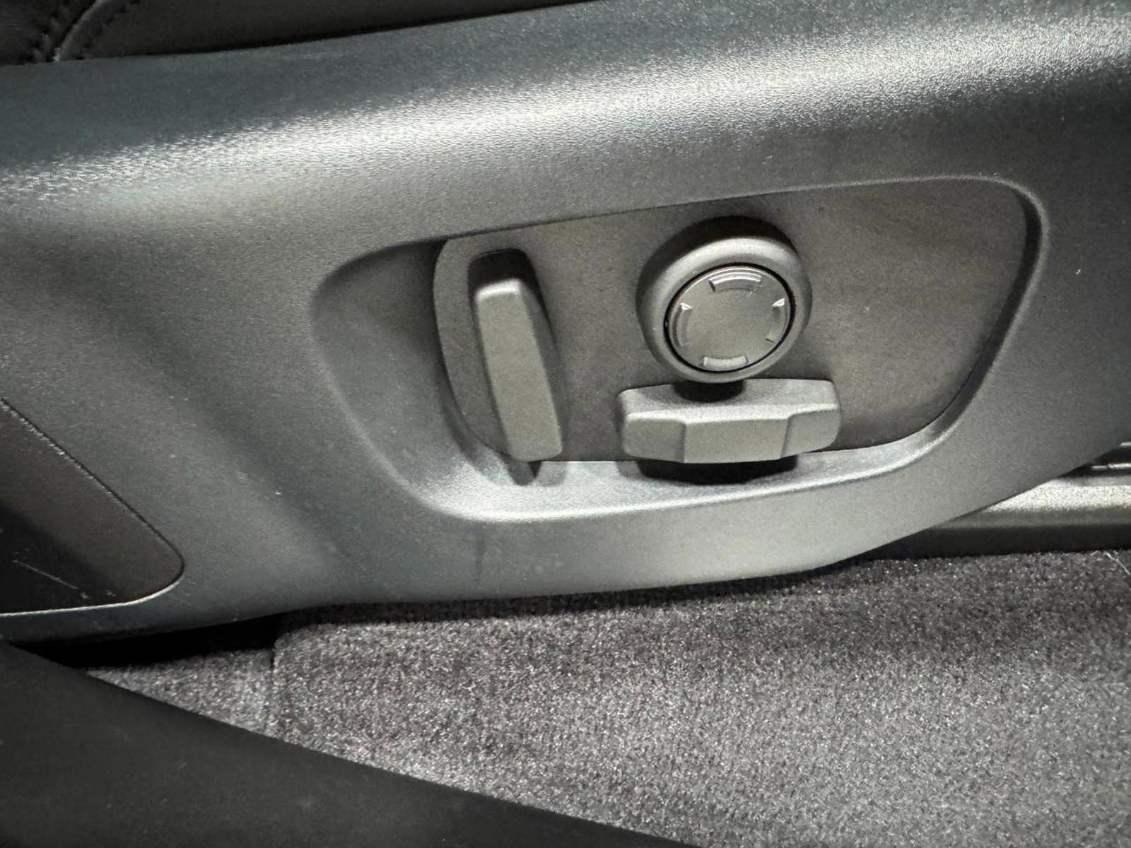 Used 2020 Land Rover Range Rover Sport HSE Dynamic image 21