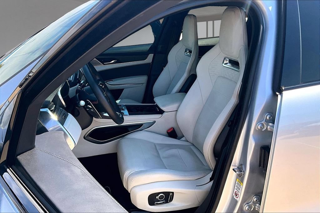 Used 2022 Jaguar F-PACE SVR AWD/4WD image 25