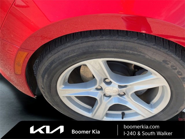 Used 2022 Chevrolet Camaro LT image 9