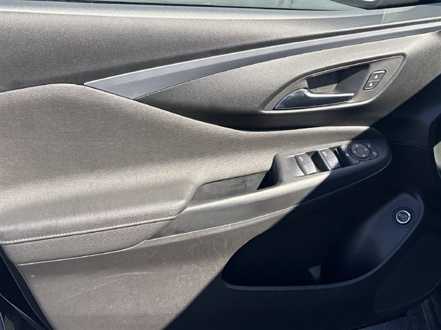 Used 2025 Buick Envista Sport Touring w/ Convenience I Package FWD image 21