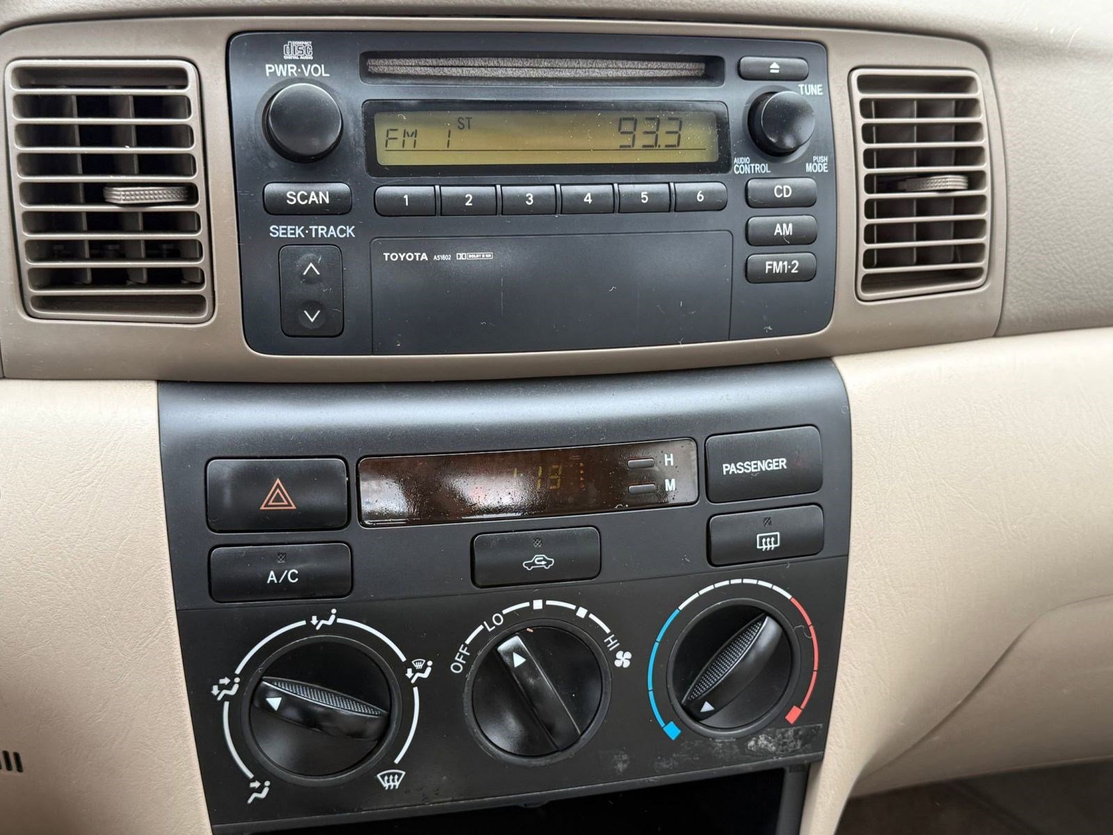 Used 2003 Toyota Corolla CE image 21