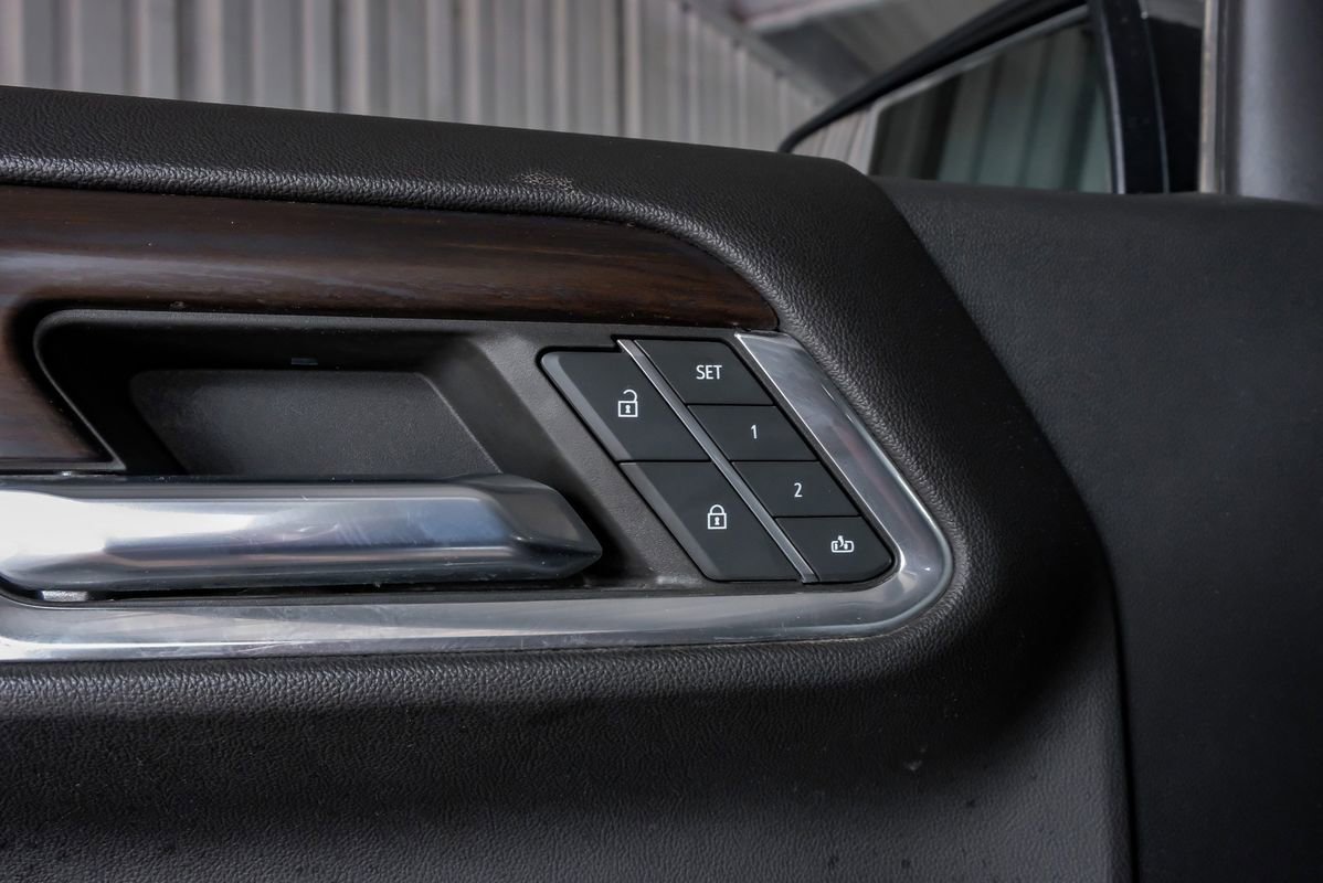 Used 2023 GMC Sierra 1500 SLT image 43