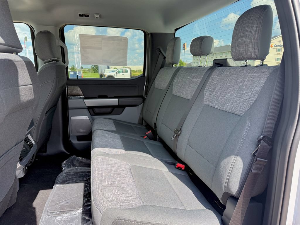New 2026 Ford F250 XLT w/ XLT Premium Package AWD/4WD image 12
