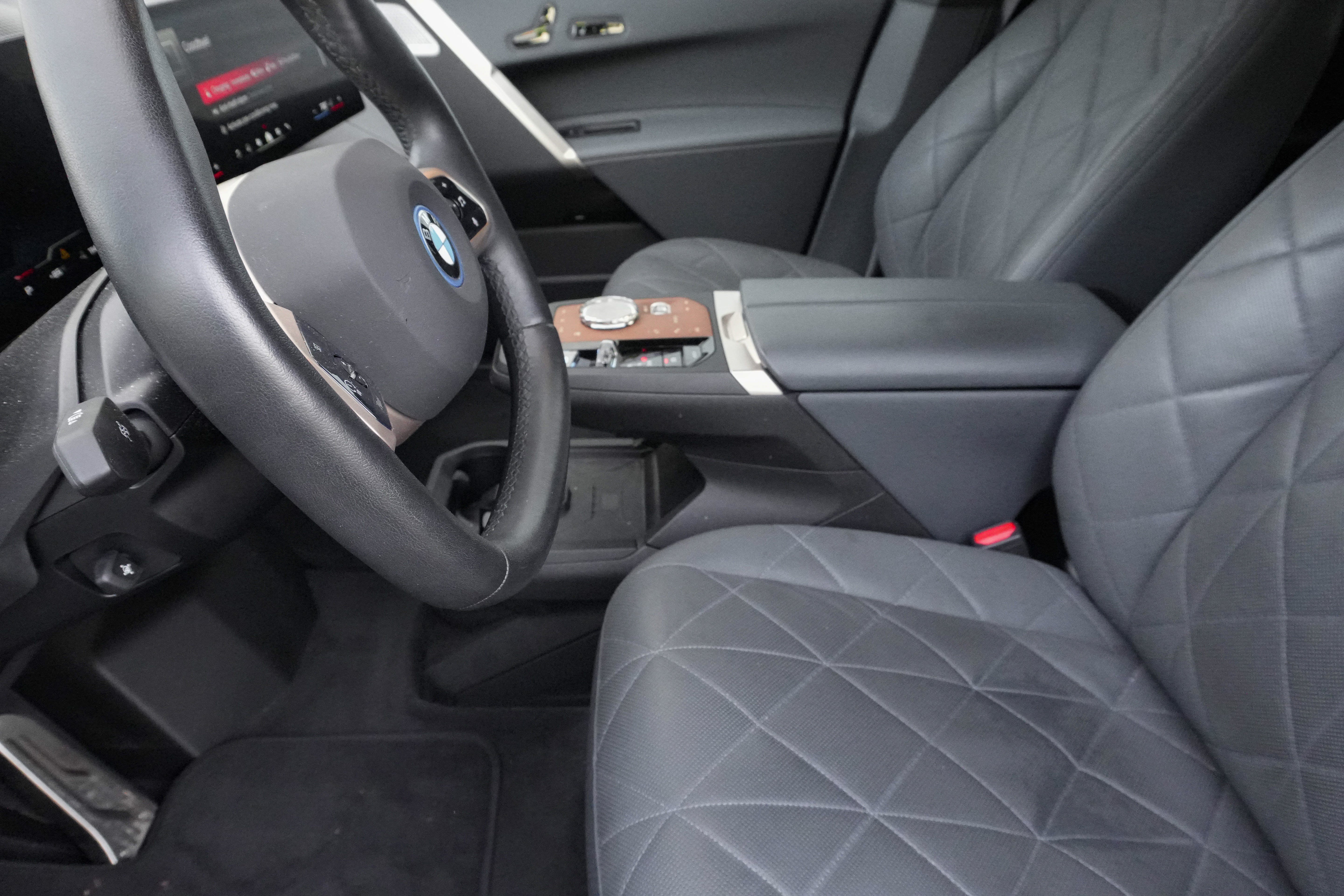 Used 2024 BMW iX M60 AWD/4WD image 10