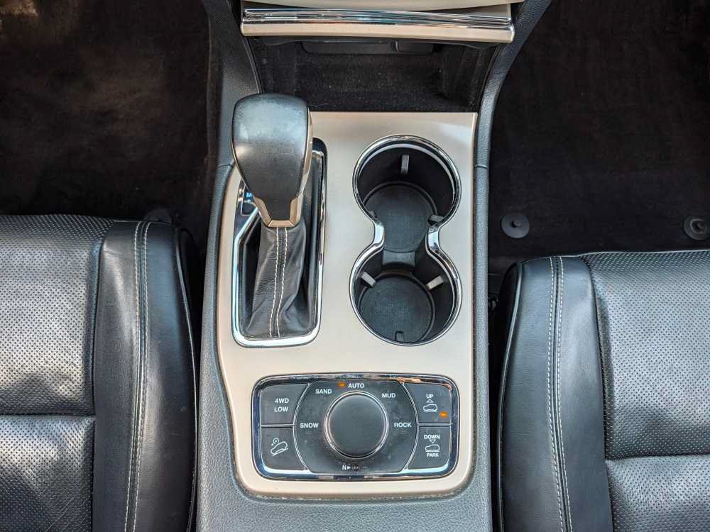 Used 2017 Jeep Grand Cherokee Overland AWD/4WD image 33