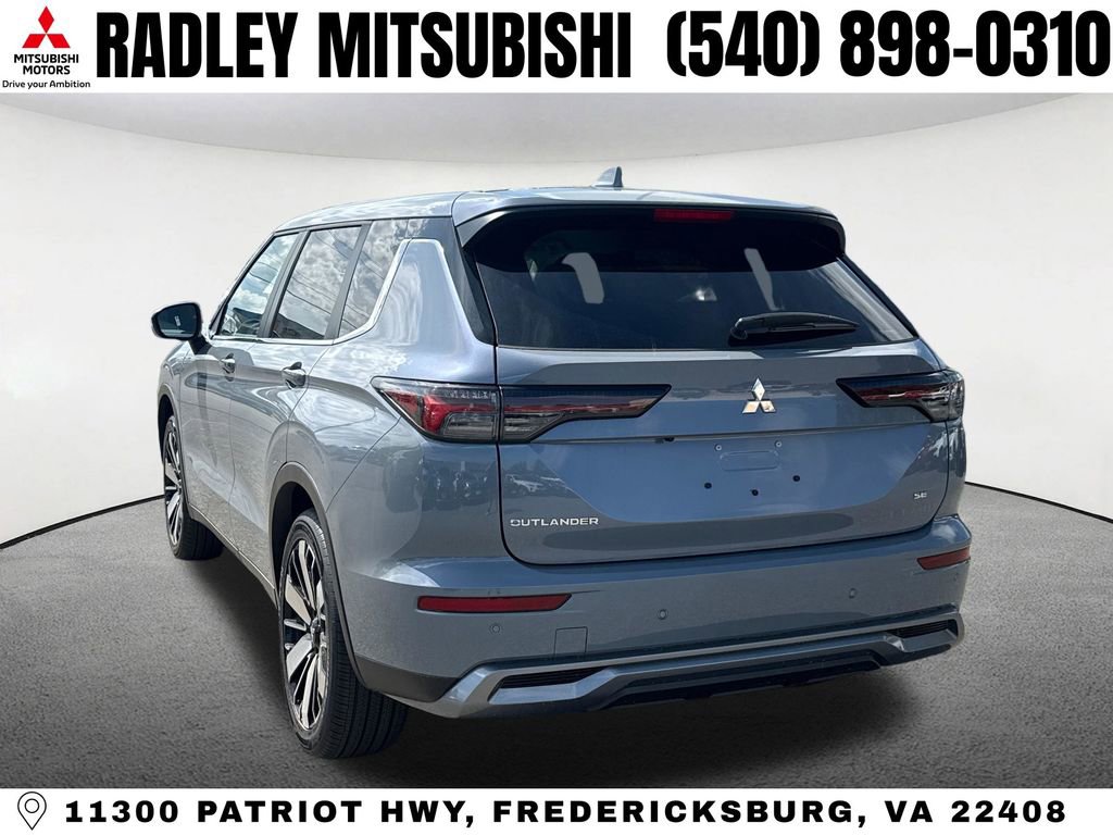 New 2026 Mitsubishi Outlander SE image 18