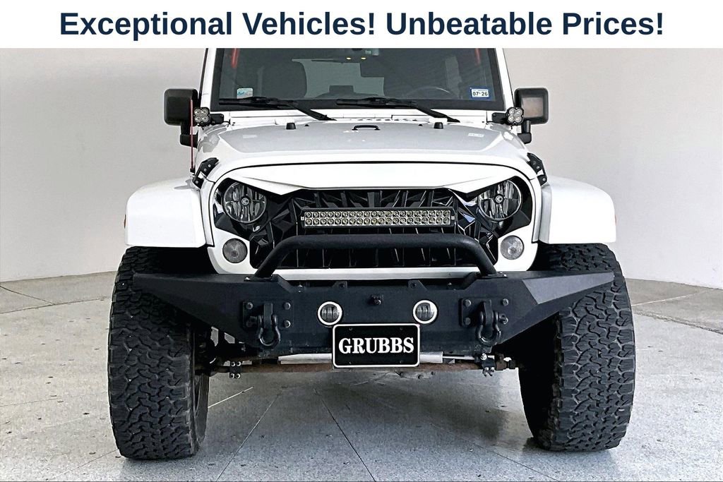 Used 2016 Jeep Wrangler Unlimited Sahara w/ Connectivity Group AWD/4WD image 3