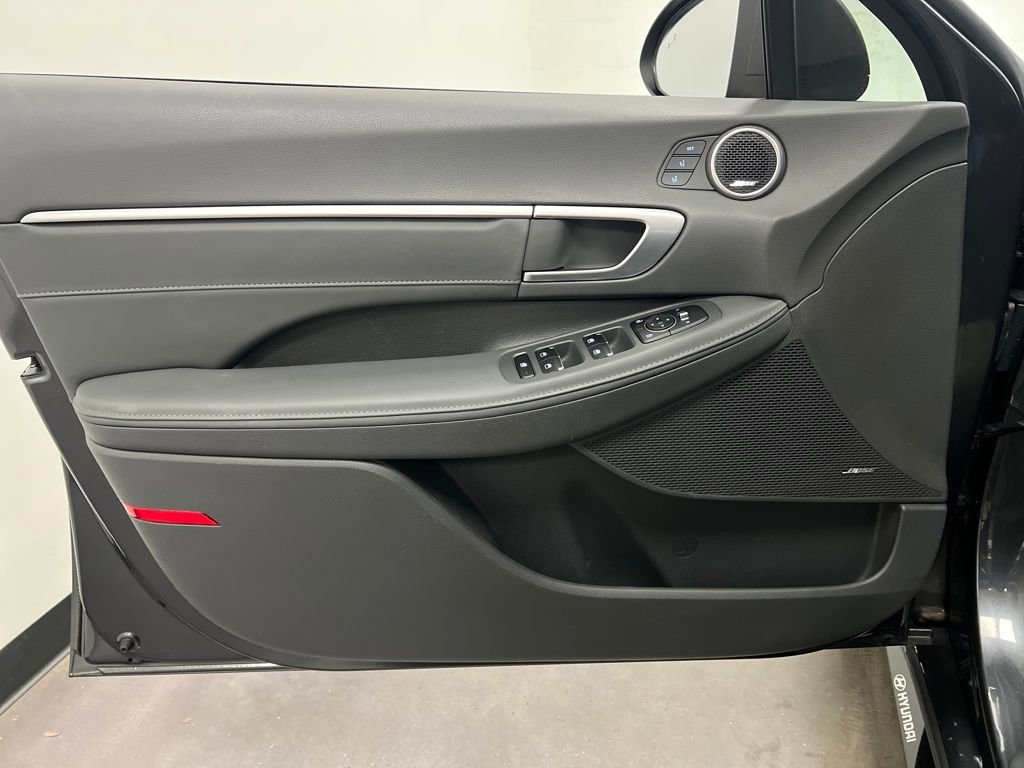 Used 2021 Hyundai Sonata Limited FWD image 12