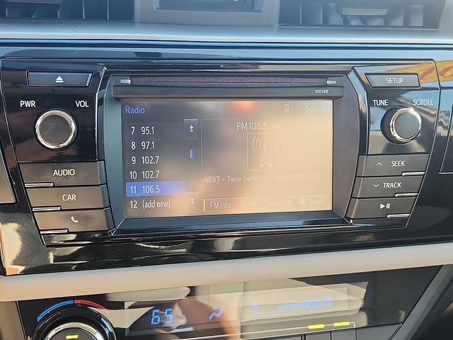 Used 2015 Toyota Corolla LE FWD image 16
