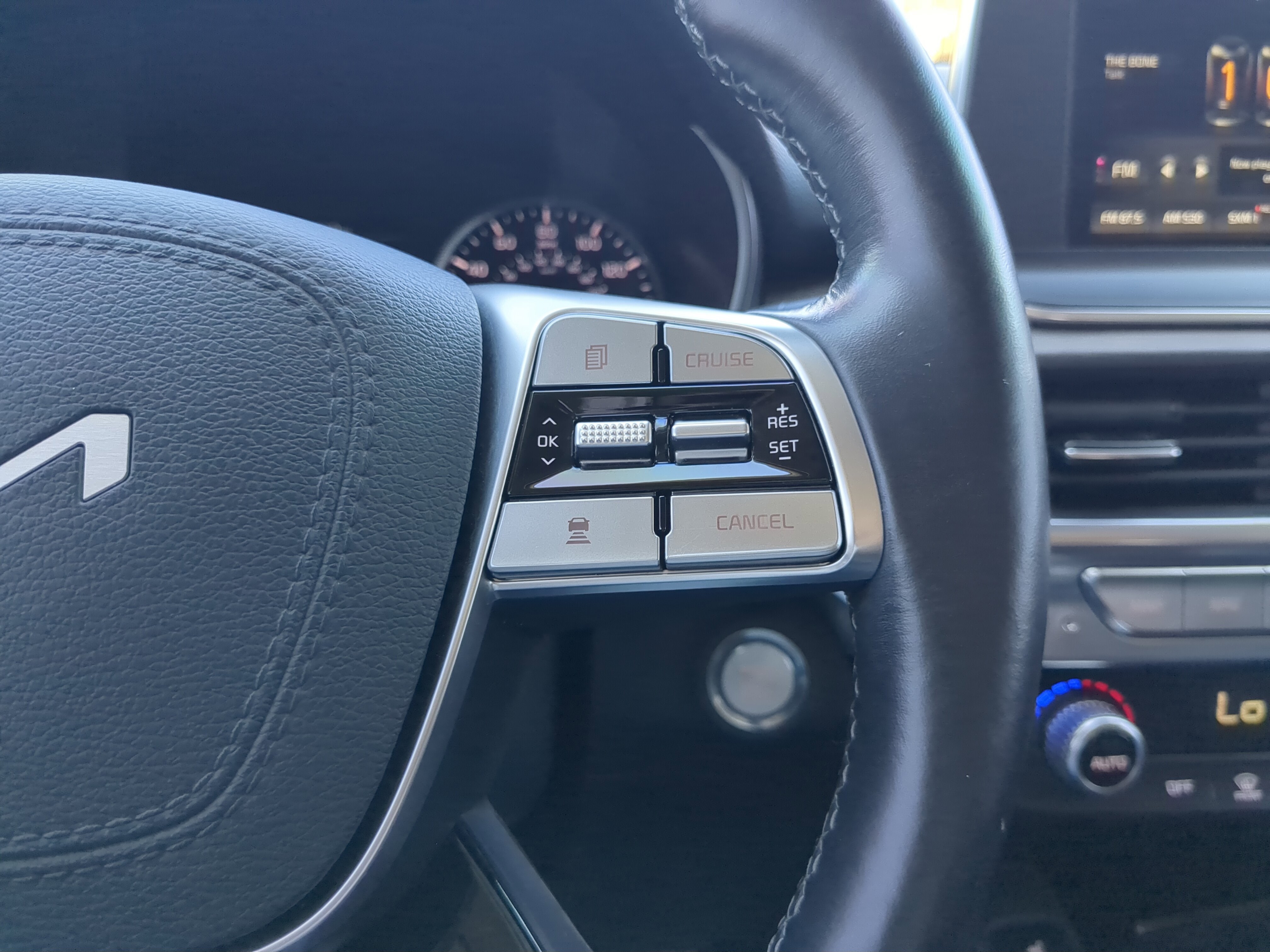 Used 2022 Kia Telluride EX w/ EX Premium Package image 30