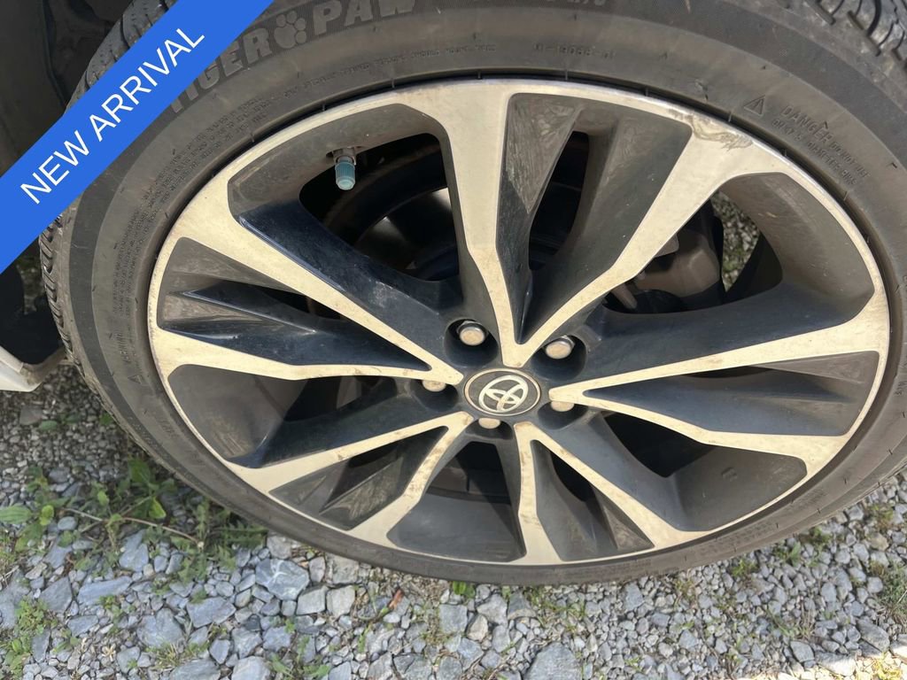 Used 2017 Toyota Corolla XSE w/ Carpet Mat Package (TMS) FWD image 10