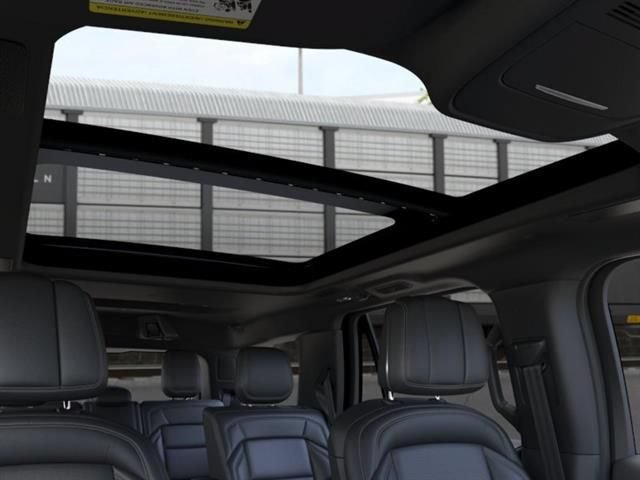 New 2026 Lincoln Navigator Reserve w/ Jet Appearance Package AWD/4WD image 22