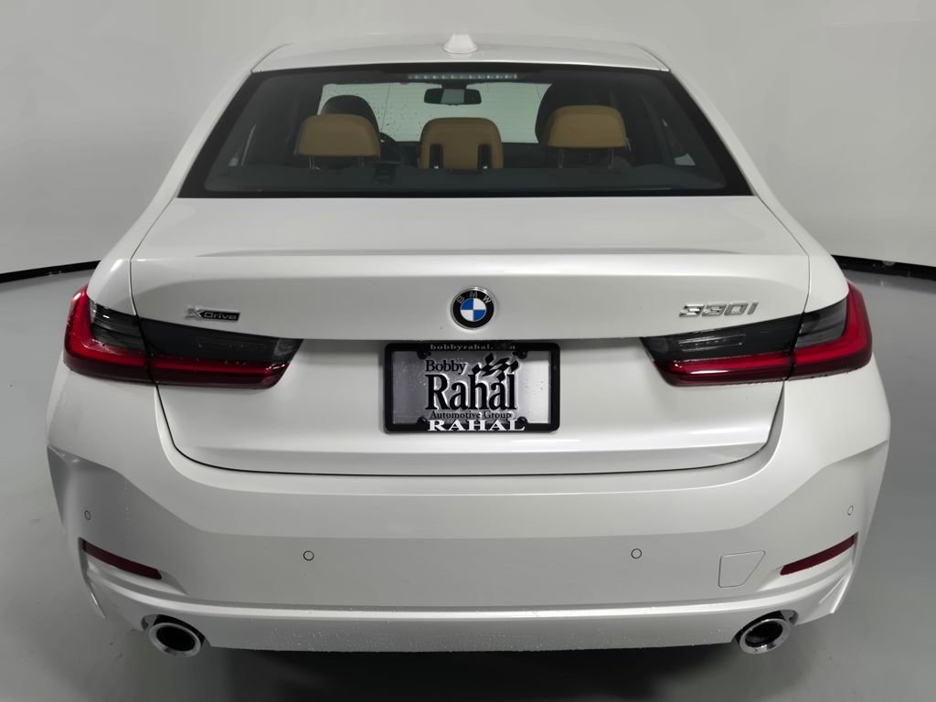 New 2026 BMW 330i xDrive Sedan w/ Premium Package image 5