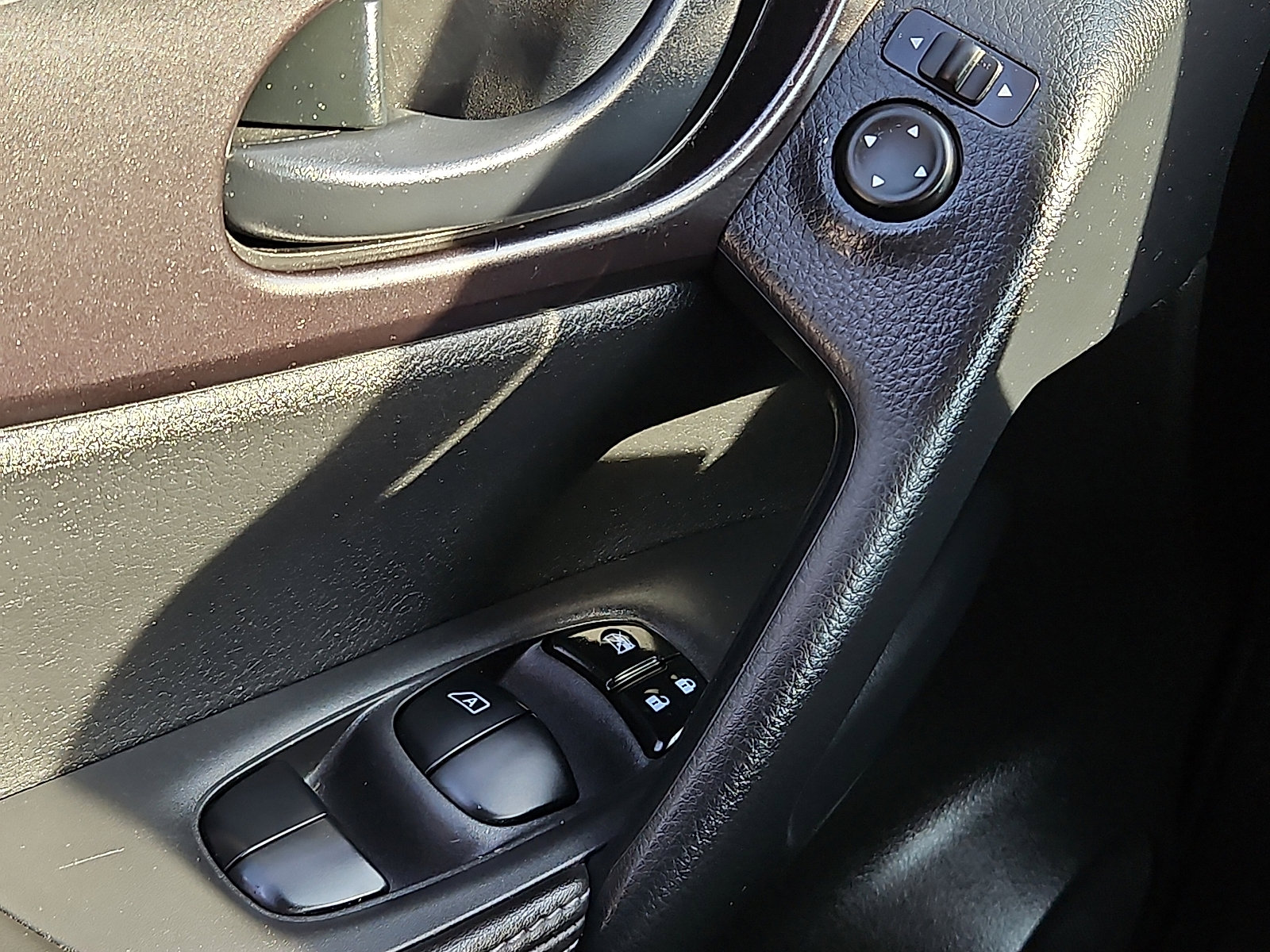 Certified 2022 Nissan Rogue Sport S image 24