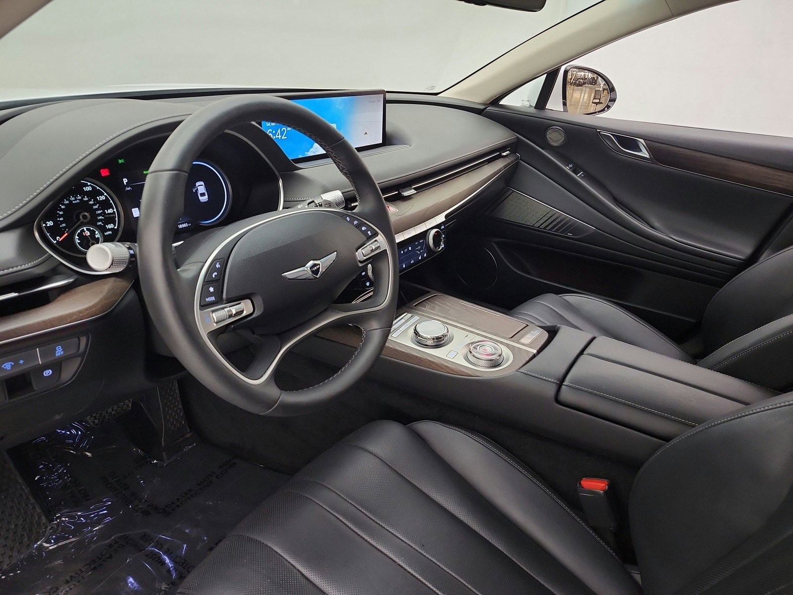 Used 2024 Genesis G80 image 12