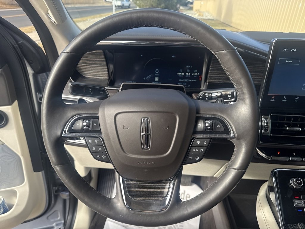 Certified 2024 Lincoln Navigator Black Label image 16