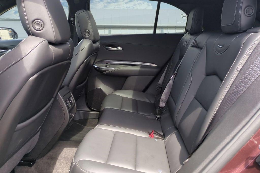 Certified 2023 Cadillac XT4 Luxury w/ Cold Weather Package image 29