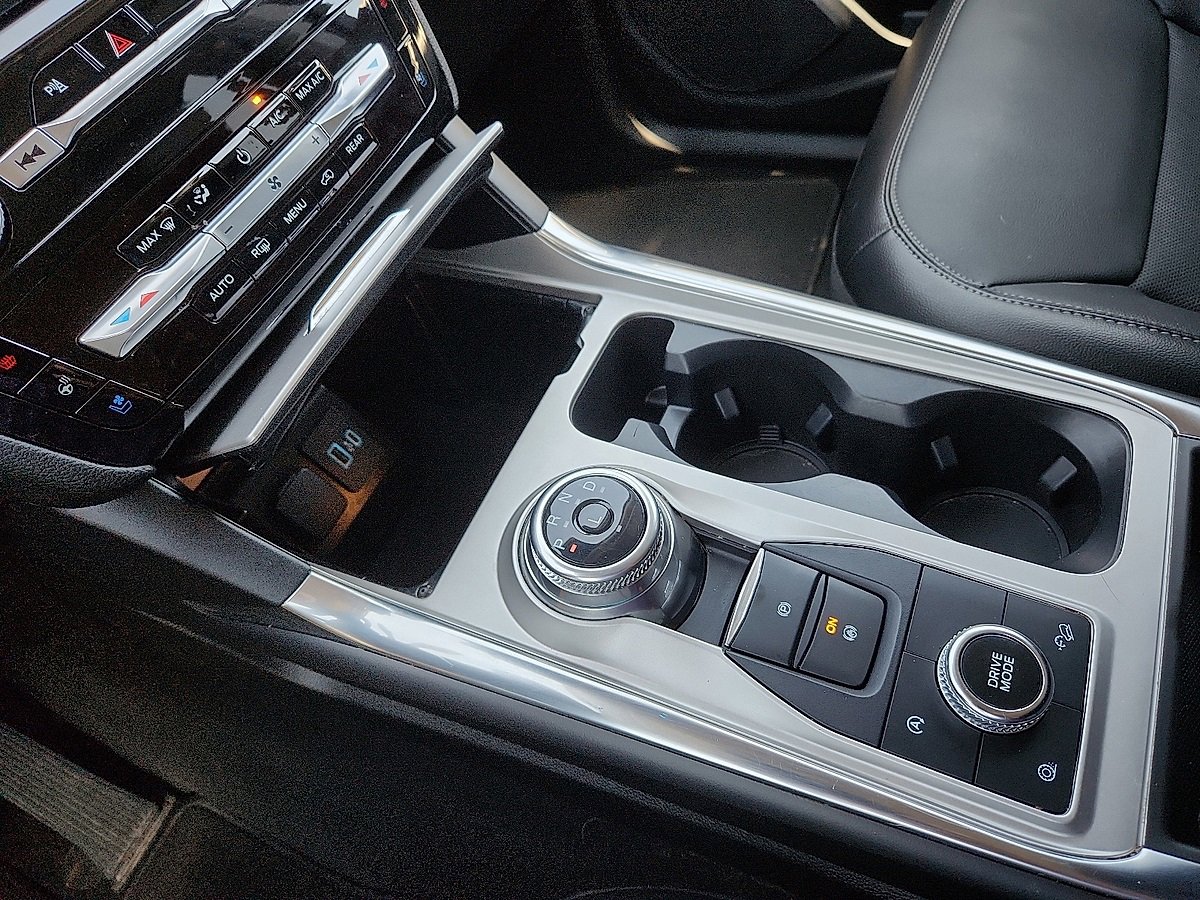 Used 2024 Ford Explorer Limited image 12