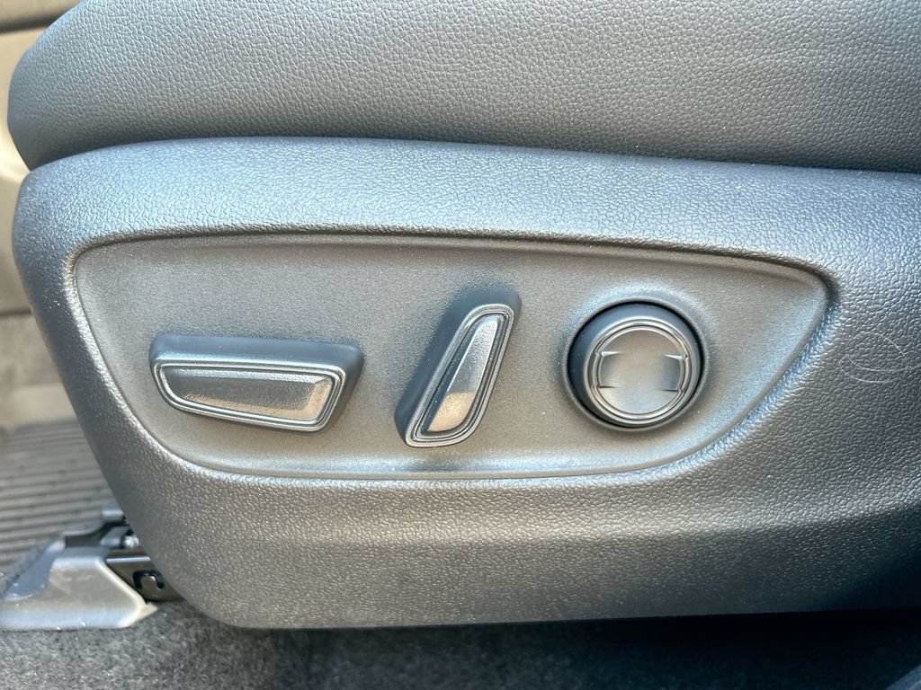 Certified 2026 Toyota Grand Highlander FWD image 12
