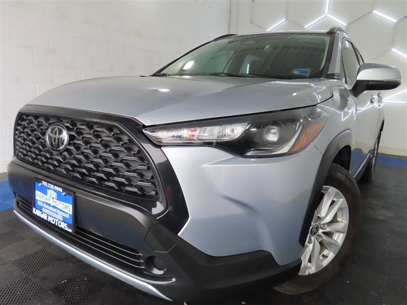 Used 2024 Toyota Corolla Cross LE FWD image 1