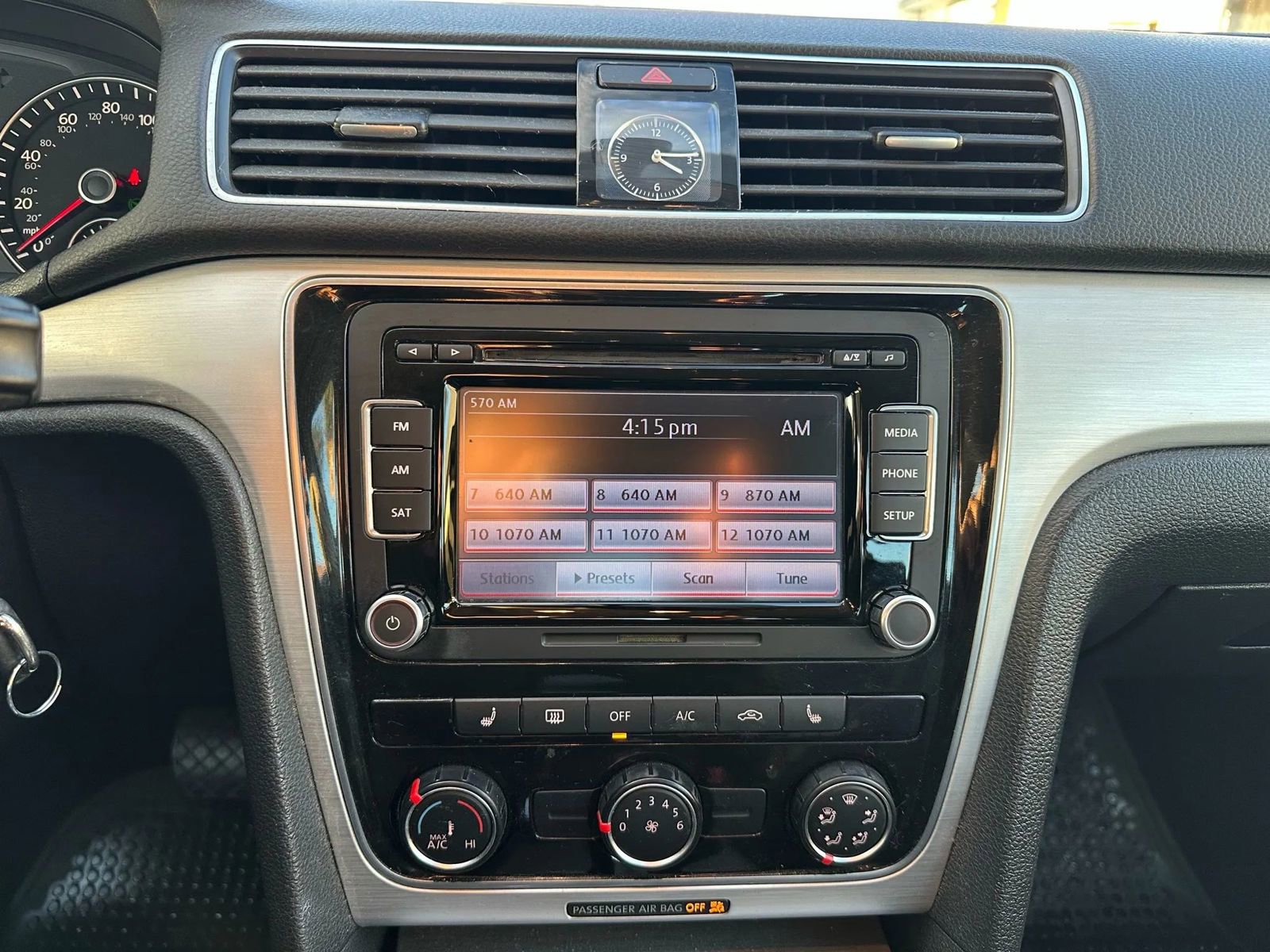 Used 2013 Volkswagen Passat 2.5 SE image 43