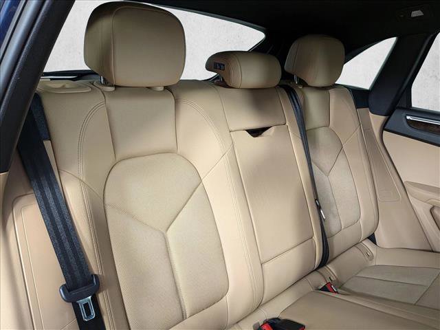 Certified 2023 Porsche Macan image 23