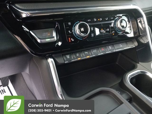 Used 2025 GMC Sierra 3500 Denali w/ Denali Reserve Package AWD/4WD image 17