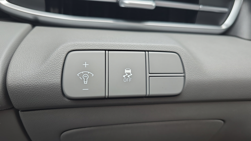 New 2026 Hyundai Elantra SEL Sport Premium FWD image 12