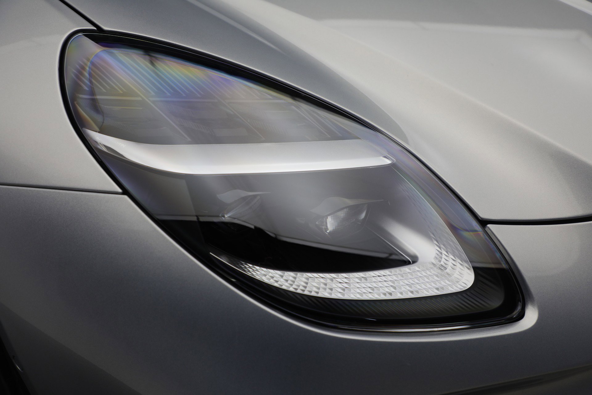 New 2026 Aston Martin V8 Vantage Coupe image 25