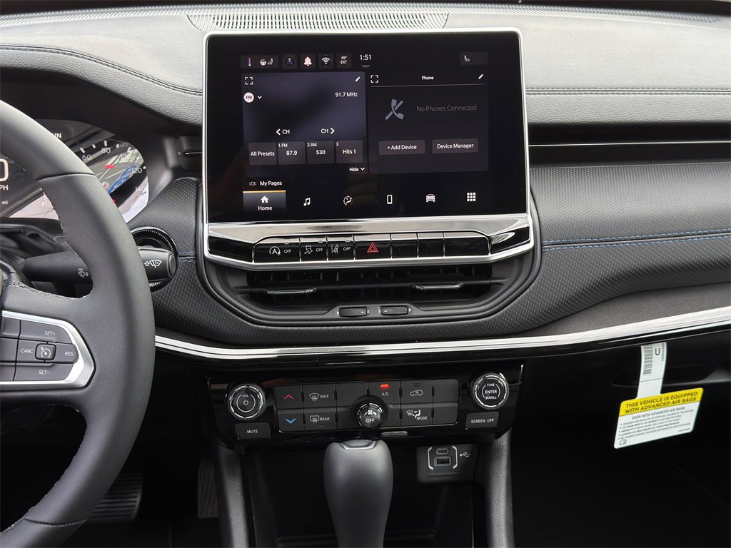 New 2026 Jeep Compass Latitude image 14