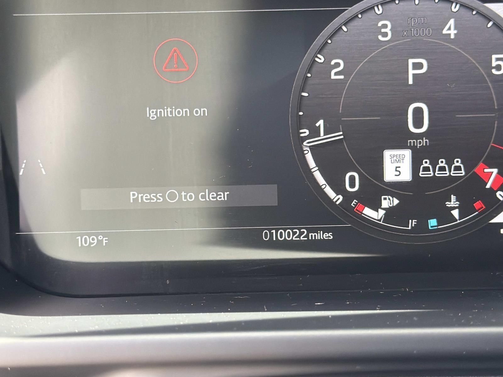Used 2025 Land Rover Defender 90 S AWD/4WD image 27