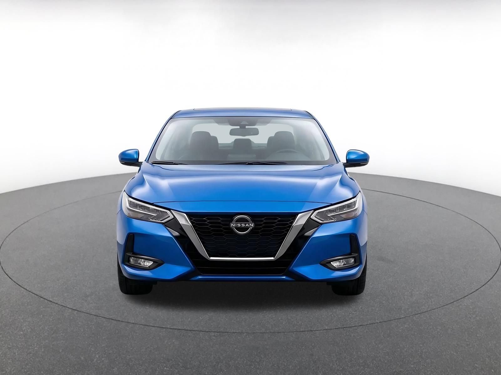 Used 2025 Nissan Sentra SV FWD image 2