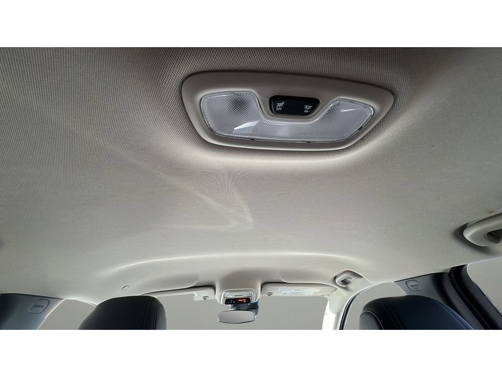 Used 2020 Buick Encore GX Select AWD/4WD image 29