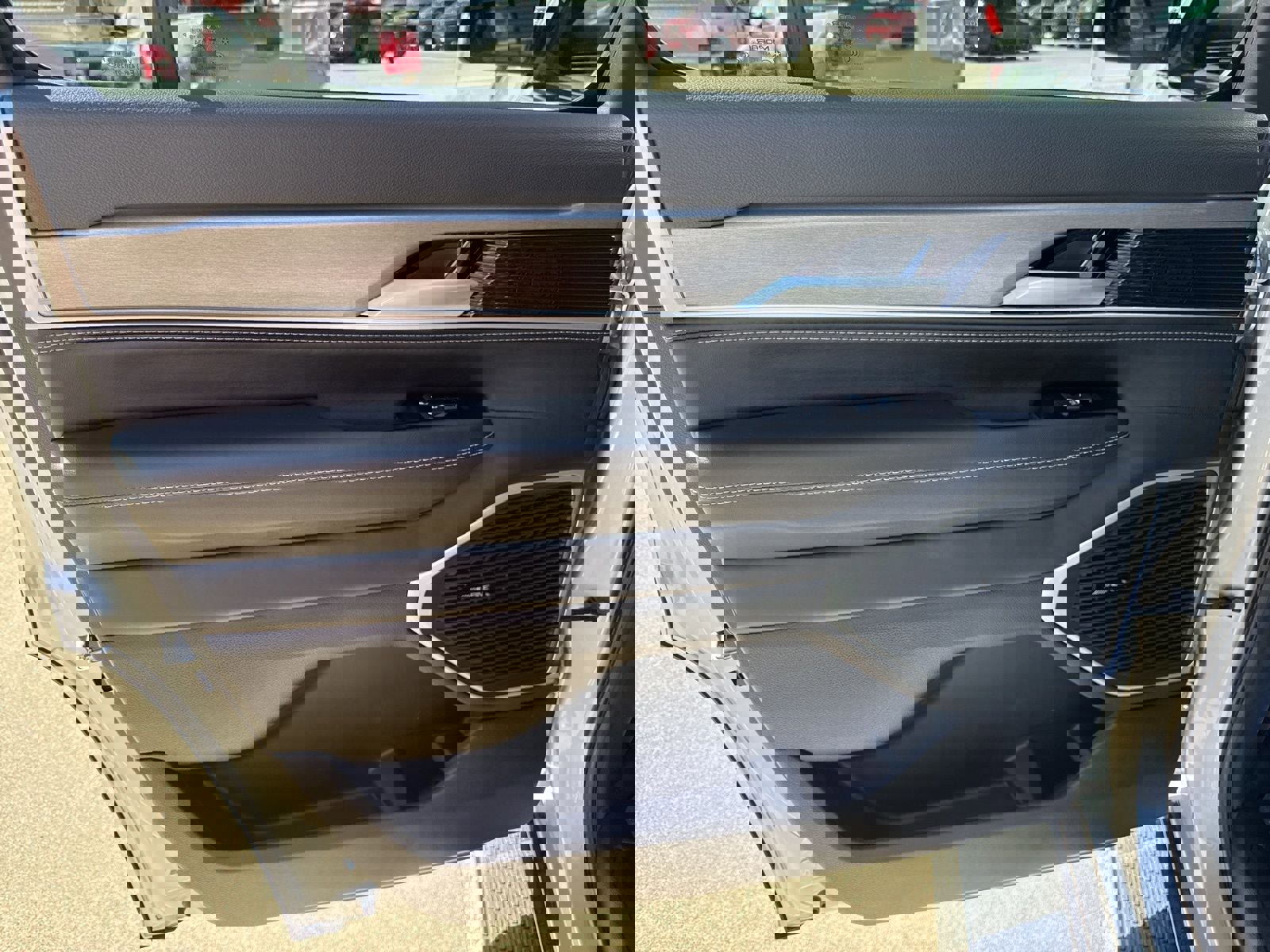 New 2026 Jeep Grand Wagoneer Limited AWD/4WD image 28