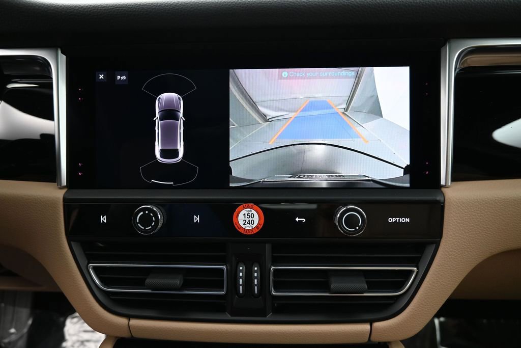 Certified 2023 Porsche Macan Turbo AWD/4WD image 19