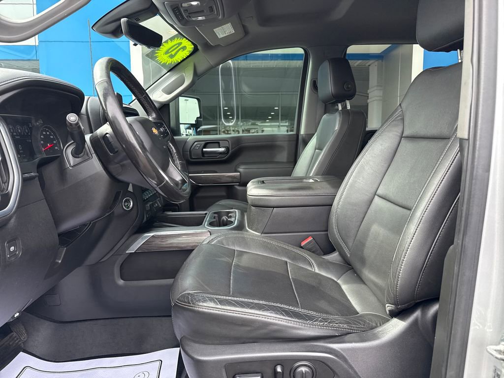 Used 2020 Chevrolet Silverado 2500 LTZ w/ LTZ Premium Package image 11