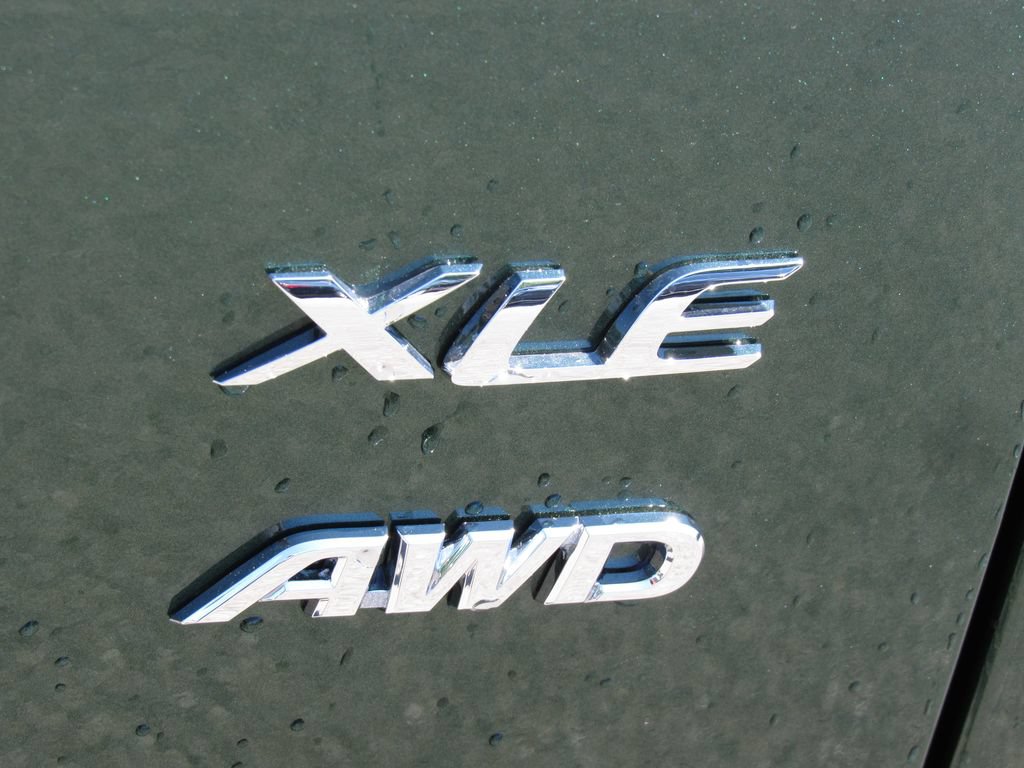 New 2026 Toyota Corolla Cross XLE w/ Convenience Package AWD/4WD image 8