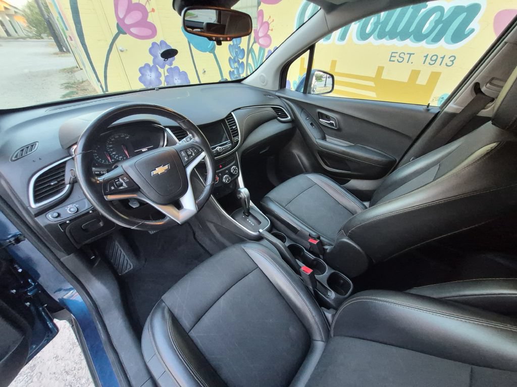 Used 2019 Chevrolet Trax LT w/ LT Convenience Package AWD/4WD image 11