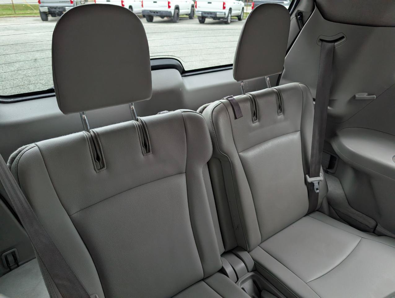 Used 2012 Toyota Highlander SE w/ Tow Pkg FWD image 23